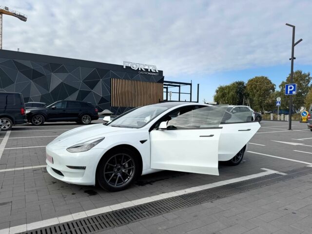 Тесла Модель 3 2021 у Луцьку на Automoto.ua Білий Тесла Модель 3, об'ємом двигуна 0 л та пробігом 170 тис. км за 18500 $, фото 7 на Automoto.ua