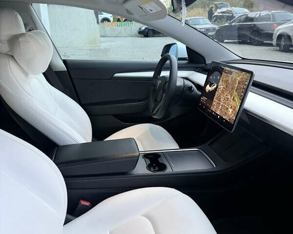 Белый Тесла Модель 3, объемом двигателя 0 л и пробегом 59 тыс. км за 22800 $, фото 4 на Automoto.ua