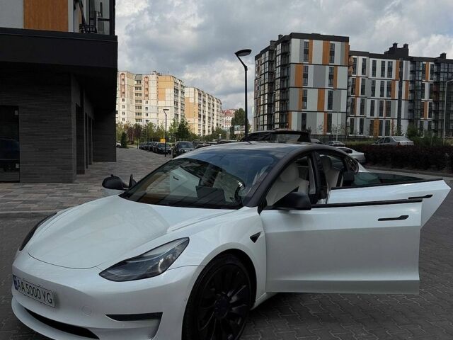 Білий Тесла Модель 3, об'ємом двигуна 0 л та пробігом 86 тис. км за 25000 $, фото 1 на Automoto.ua