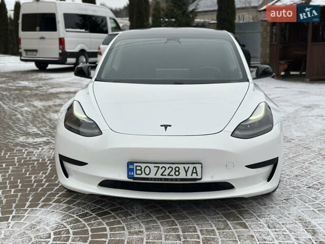 Білий Тесла Модель 3, об'ємом двигуна 0 л та пробігом 181 тис. км за 13500 $, фото 1 на Automoto.ua