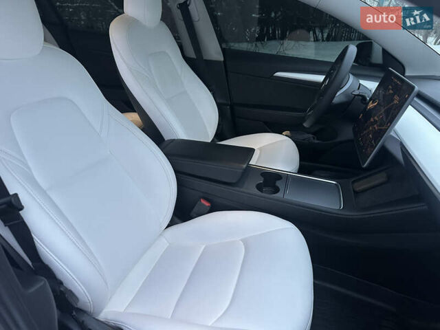 Білий Тесла Модель 3, об'ємом двигуна 0 л та пробігом 78 тис. км за 27700 $, фото 22 на Automoto.ua