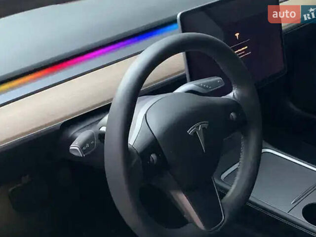 Білий Тесла Модель 3, об'ємом двигуна 0 л та пробігом 87 тис. км за 23700 $, фото 6 на Automoto.ua