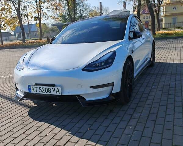 Білий Тесла Модель 3, об'ємом двигуна 0 л та пробігом 70 тис. км за 23500 $, фото 11 на Automoto.ua