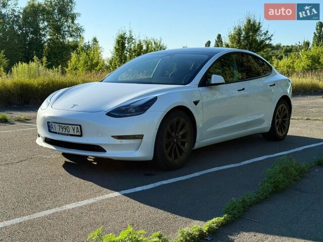 Белый Тесла Модель 3, объемом двигателя 0 л и пробегом 111 тыс. км за 18390 $, фото 4 на Automoto.ua