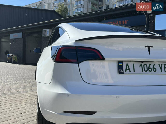 Белый Тесла Модель 3, объемом двигателя 0 л и пробегом 39 тыс. км за 21100 $, фото 12 на Automoto.ua