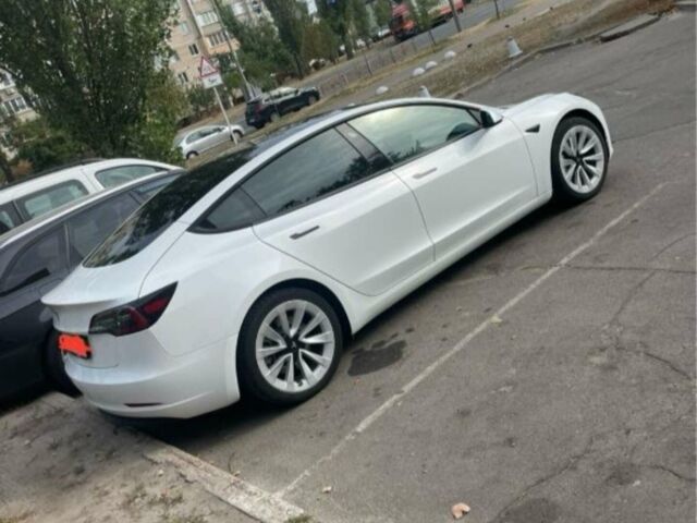 Білий Тесла Модель 3, об'ємом двигуна 0 л та пробігом 175 тис. км за 18500 $, фото 2 на Automoto.ua