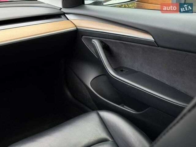 Білий Тесла Модель 3, об'ємом двигуна 0 л та пробігом 185 тис. км за 13900 $, фото 44 на Automoto.ua