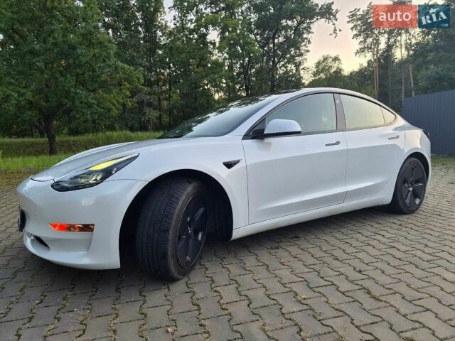Белый Тесла Модель 3, объемом двигателя 0 л и пробегом 132 тыс. км за 19250 $, фото 5 на Automoto.ua