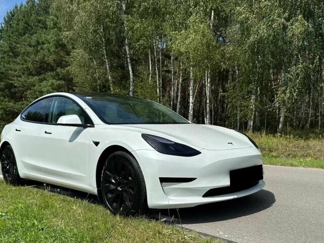 Белый Тесла Модель 3, объемом двигателя 0 л и пробегом 71 тыс. км за 12500 $, фото 1 на Automoto.ua