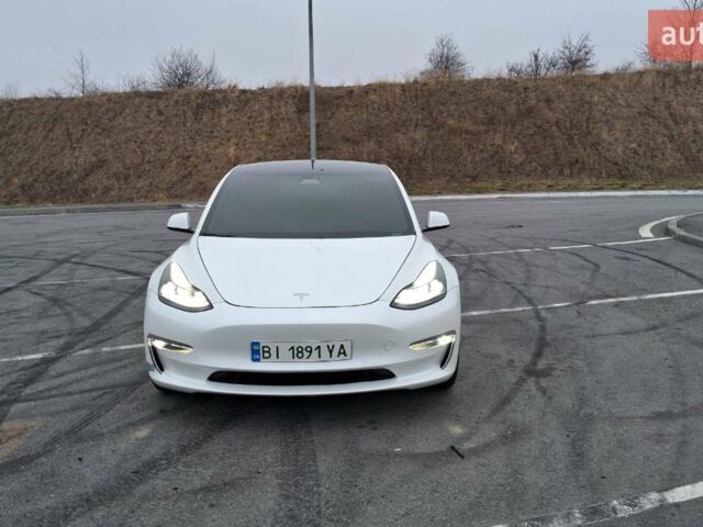 Белый Тесла Модель 3, объемом двигателя 0 л и пробегом 26 тыс. км за 27000 $, фото 19 на Automoto.ua