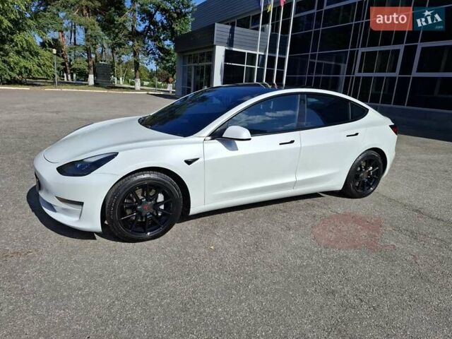 Белый Тесла Модель 3, объемом двигателя 0 л и пробегом 105 тыс. км за 20800 $, фото 8 на Automoto.ua