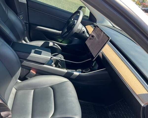 Тесла Модель 3 2021 в Харькове на Automoto.ua Белый Тесла Модель 3, объемом двигателя 0 л и пробегом 167 тыс. км за 18900 $, фото 8 на Automoto.ua