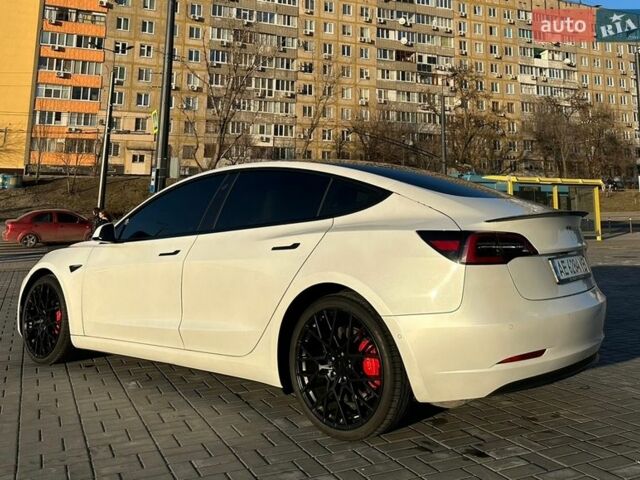 Білий Тесла Модель 3, об'ємом двигуна 0 л та пробігом 70 тис. км за 24000 $, фото 12 на Automoto.ua