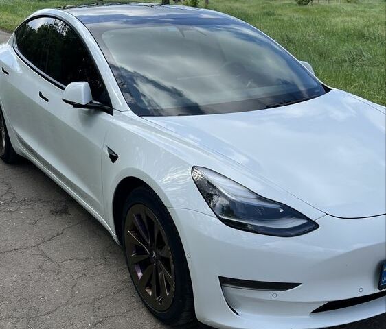 Білий Тесла Модель 3, об'ємом двигуна 0 л та пробігом 93 тис. км за 16500 $, фото 7 на Automoto.ua