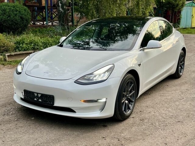 Белый Тесла Модель 3, объемом двигателя 0 л и пробегом 163 тыс. км за 16400 $, фото 13 на Automoto.ua