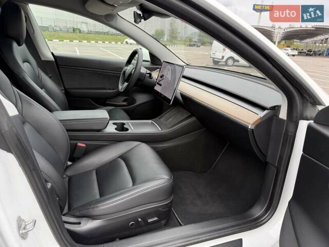Білий Тесла Модель 3, об'ємом двигуна 0 л та пробігом 129 тис. км за 23500 $, фото 23 на Automoto.ua