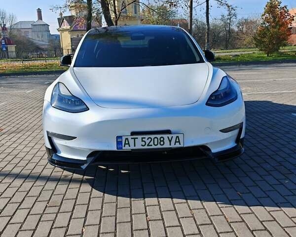 Білий Тесла Модель 3, об'ємом двигуна 0 л та пробігом 70 тис. км за 23500 $, фото 7 на Automoto.ua