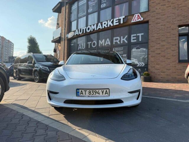 Білий Тесла Модель 3, об'ємом двигуна 0 л та пробігом 62 тис. км за 17585 $, фото 1 на Automoto.ua