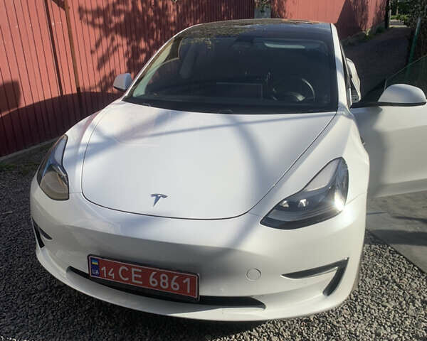 Білий Тесла Модель 3, об'ємом двигуна 0 л та пробігом 125 тис. км за 20800 $, фото 1 на Automoto.ua