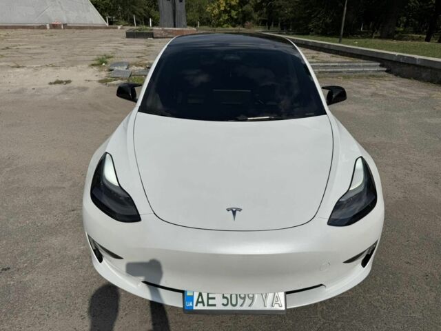 Белый Тесла Модель 3, объемом двигателя 0 л и пробегом 60 тыс. км за 18753 $, фото 3 на Automoto.ua