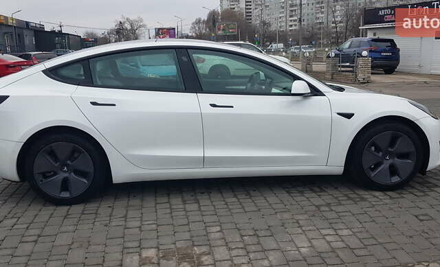 Белый Тесла Модель 3, объемом двигателя 0 л и пробегом 26 тыс. км за 23500 $, фото 5 на Automoto.ua