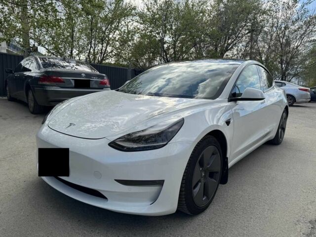 Білий Тесла Модель 3, об'ємом двигуна 0 л та пробігом 30 тис. км за 16700 $, фото 2 на Automoto.ua