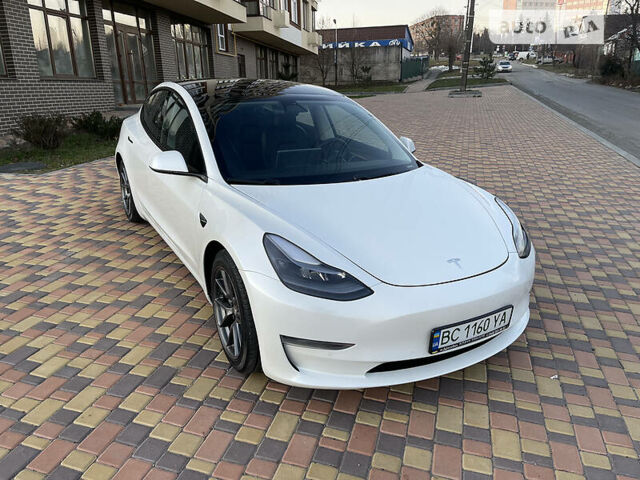 Белый Тесла Модель 3, объемом двигателя 0 л и пробегом 42 тыс. км за 17300 $, фото 5 на Automoto.ua