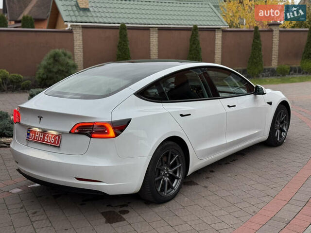 Білий Тесла Модель 3, об'ємом двигуна 0 л та пробігом 166 тис. км за 14900 $, фото 8 на Automoto.ua