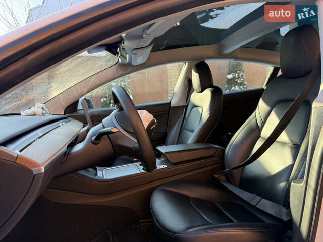 Белый Тесла Модель 3, объемом двигателя 0 л и пробегом 77 тыс. км за 14300 $, фото 8 на Automoto.ua