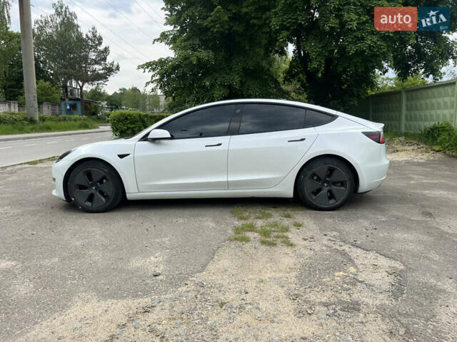 Білий Тесла Модель 3, об'ємом двигуна 0 л та пробігом 80 тис. км за 17390 $, фото 9 на Automoto.ua
