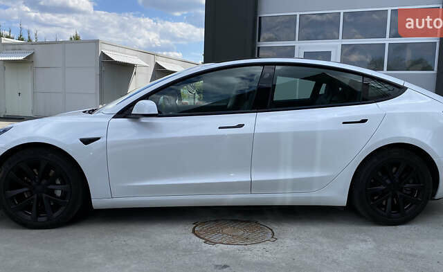 Белый Тесла Модель 3, объемом двигателя 0 л и пробегом 91 тыс. км за 17500 $, фото 1 на Automoto.ua
