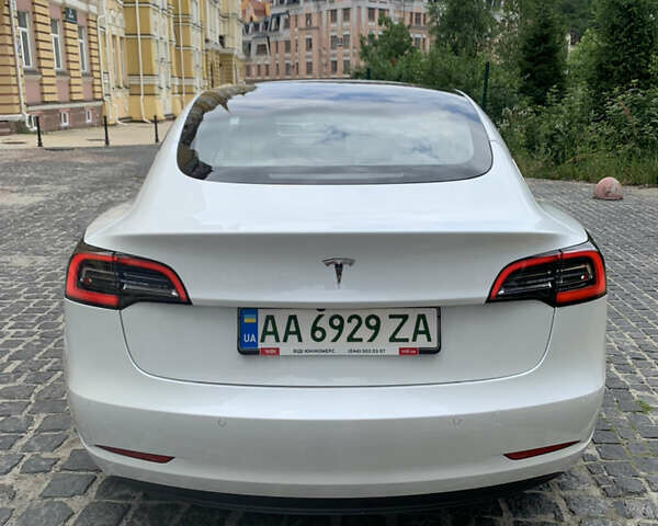 Белый Тесла Модель 3, объемом двигателя 0 л и пробегом 49 тыс. км за 18000 $, фото 9 на Automoto.ua