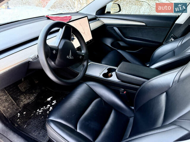 Белый Тесла Модель 3, объемом двигателя 0 л и пробегом 124 тыс. км за 19000 $, фото 6 на Automoto.ua