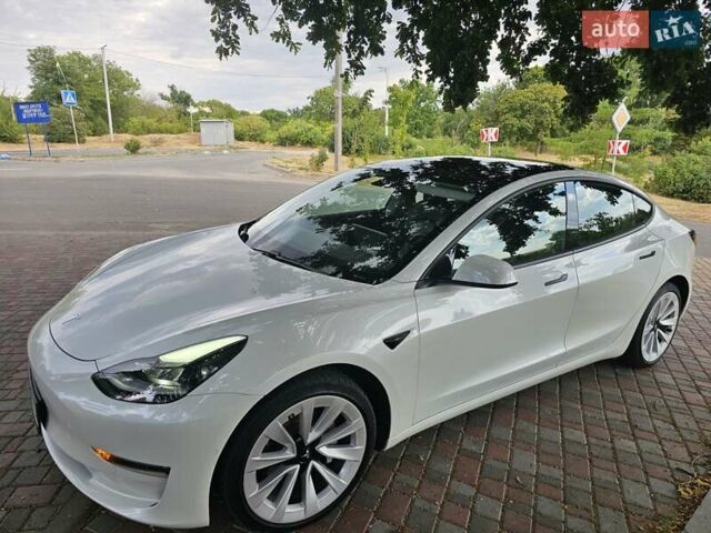 Тесла Модель 3 2021 в Кропивницком (Кировограде) на Automoto.ua Белый Тесла Модель 3, объемом двигателя 0 л и пробегом 20 тыс. км за 29500 $, фото 16 на Automoto.ua