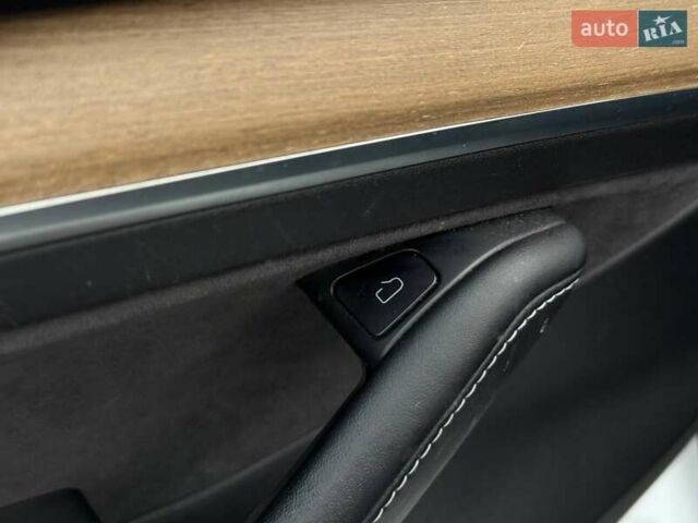 Білий Тесла Модель 3, об'ємом двигуна 0 л та пробігом 185 тис. км за 13900 $, фото 22 на Automoto.ua