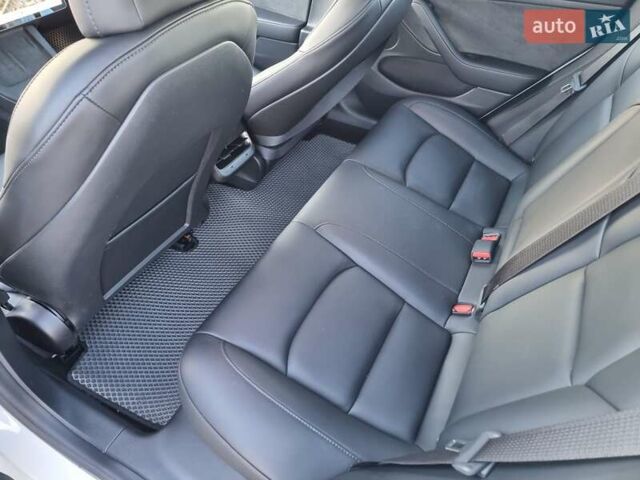 Тесла Модель 3 2021 в Кропивницком (Кировограде) на Automoto.ua Белый Тесла Модель 3, объемом двигателя 0 л и пробегом 20 тыс. км за 29500 $, фото 37 на Automoto.ua