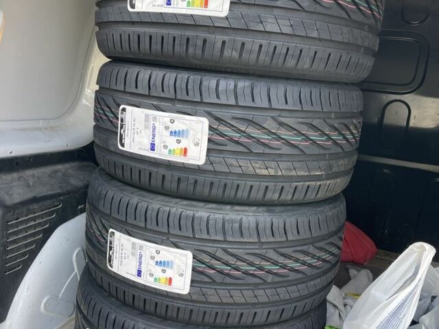 Тесла Модель 3 2021 в Вышгороде на Automoto.ua Белый Тесла Модель 3, объемом двигателя 0 л и пробегом 50 тыс. км за 23500 $, фото 7 на Automoto.ua