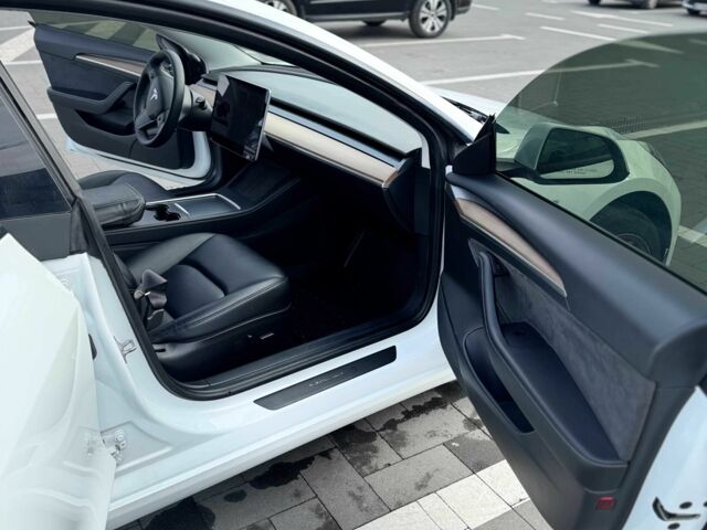 Тесла Модель 3 2021 у Луцьку на Automoto.ua Білий Тесла Модель 3, об'ємом двигуна 0 л та пробігом 170 тис. км за 18500 $, фото 12 на Automoto.ua