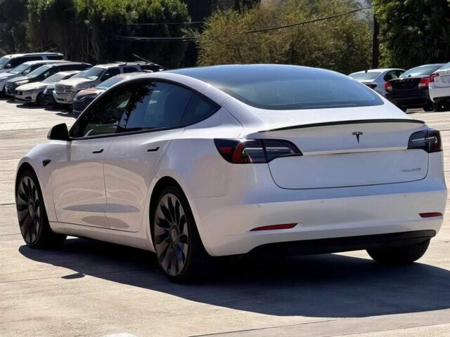 Білий Тесла Модель 3, об'ємом двигуна 0 л та пробігом 10 тис. км за 9400 $, фото 4 на Automoto.ua