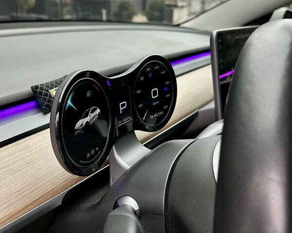 Білий Тесла Модель 3, об'ємом двигуна 0 л та пробігом 67 тис. км за 32500 $, фото 7 на Automoto.ua