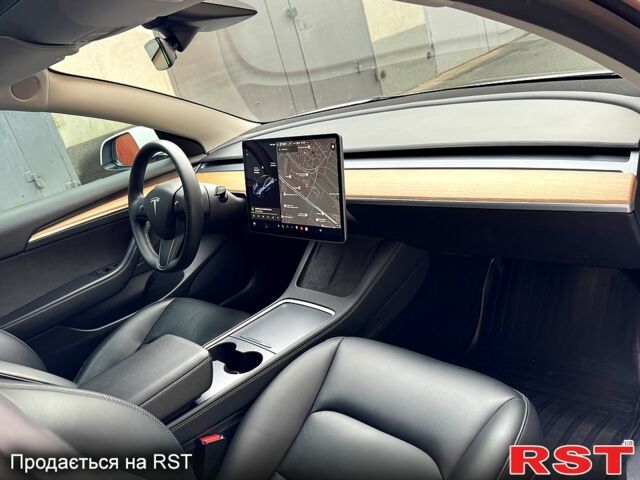 Білий Тесла Модель 3, об'ємом двигуна 0 л та пробігом 45 тис. км за 29000 $, фото 10 на Automoto.ua