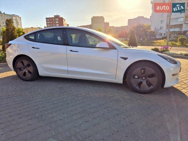 Белый Тесла Модель 3, объемом двигателя 0 л и пробегом 55 тыс. км за 21500 $, фото 19 на Automoto.ua