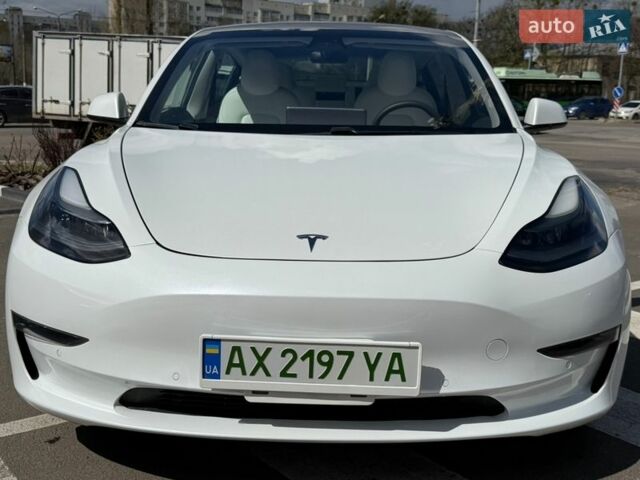 Белый Тесла Модель 3, объемом двигателя 0 л и пробегом 55 тыс. км за 17600 $, фото 2 на Automoto.ua