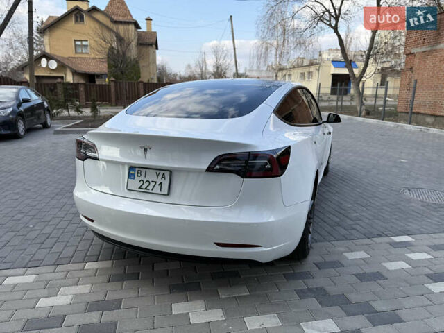 Белый Тесла Модель 3, объемом двигателя 0 л и пробегом 37 тыс. км за 19999 $, фото 45 на Automoto.ua