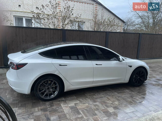 Белый Тесла Модель 3, объемом двигателя 0 л и пробегом 60 тыс. км за 19000 $, фото 8 на Automoto.ua