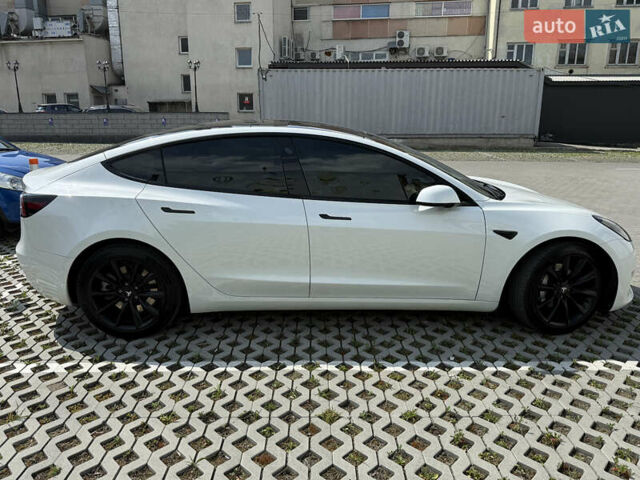 Білий Тесла Модель 3, об'ємом двигуна 0 л та пробігом 49 тис. км за 35000 $, фото 5 на Automoto.ua