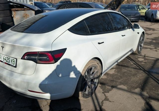 Белый Тесла Модель 3, объемом двигателя 0 л и пробегом 179 тыс. км за 15999 $, фото 2 на Automoto.ua