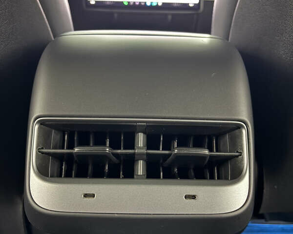 Білий Тесла Модель 3, об'ємом двигуна 0 л та пробігом 113 тис. км за 20200 $, фото 78 на Automoto.ua