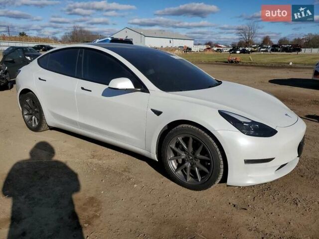 Белый Тесла Модель 3, объемом двигателя 0 л и пробегом 61 тыс. км за 7500 $, фото 3 на Automoto.ua