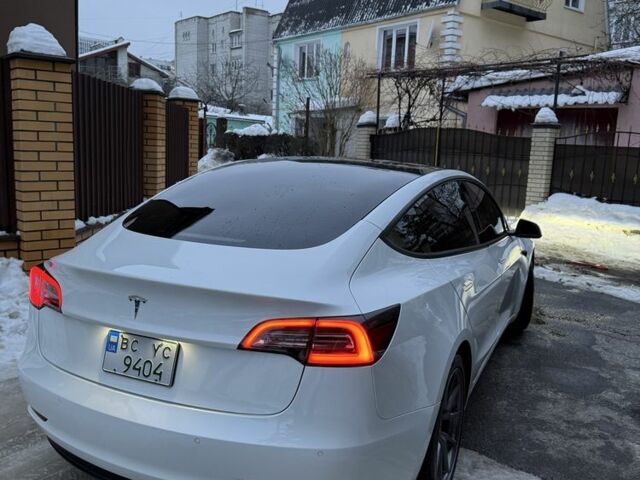 Білий Тесла Модель 3, об'ємом двигуна 0 л та пробігом 132 тис. км за 18700 $, фото 3 на Automoto.ua